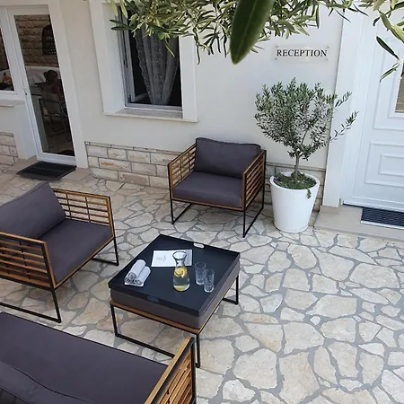 Hvar Ii Apartmán *